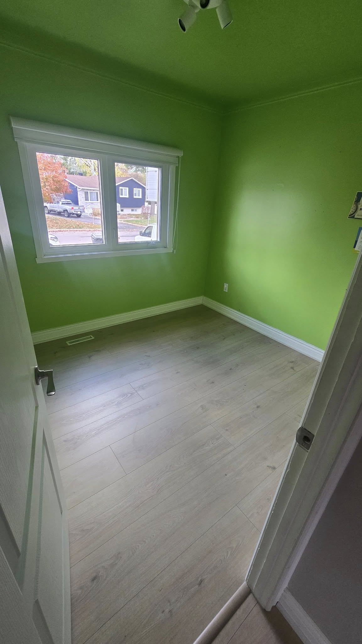 Chambre avec plancher neuf